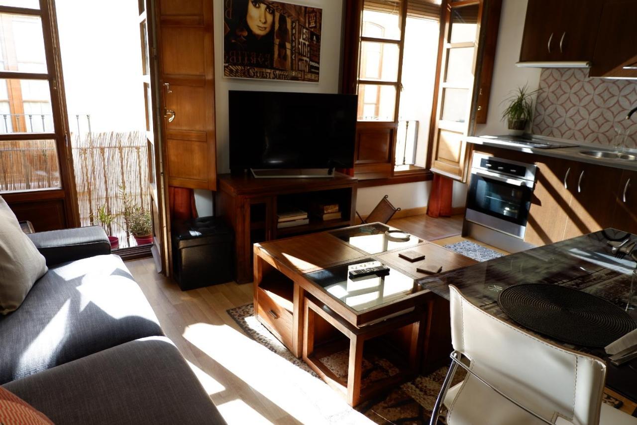 Atico En El Centro Historico Con Terraza Apartamento Málaga Exterior foto